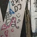 Policija u Užicu pronašla drvene motke u prolazu ispod Železničke stanice
