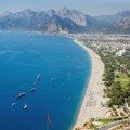 Turska na dlanu: Leto uz luksuz i more u Rixos Sungate 5★ i Rixos Park Belek 5★