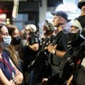MUP: Okupljeni u kosjeriću ometali skup „Stop blokadama“, povređeno tri policajca