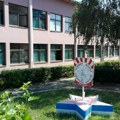 Zbog prokišnjavanja krova, deca na onlajn nastavi