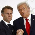 "Suprotstavimo se Americi i Kini" Makron pozvao saveznike da udruže snage: EU ne bi trebalo da bude vazal SAD