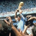 Kapitenska traka koju je nosio Maradona prodata za pola miliona dolara