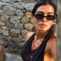 Svi pričaju da je uradila silikone: Žena našeg košarkaša pozirala u haljini bez brushaltera, baškari se na Mikonosu i snima iz…