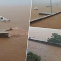 Poplave u Herceg novom: Blokade saobraćaja, uklanjana zemlja s puteva u Kumboru i Baošićima, u Đenovićima nanosi od 40…