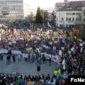 Smanjenje plata nas neće uplašiti, poručuju nastavnici sa velikog protesta u Čačku