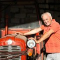 Nadomak Beograda čuva stoku i sam brine o imanju: Evo šta Era Ojdanić sve ima na placu: "To je moje malo carstvo"