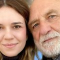 39 godina mlađa devojka Lazara Ristovskog uslikala glumca bez odeće! Anica ponosno poručila: "Markantno moje"