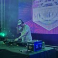 Funk, soul i dečje igre obeležili veče u Svetosavskom parku na Medijana festu, večeras nastupa Stereo banana