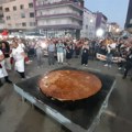 Napravljena pljeskavica od 90 kilograma mesa: Ista ekipa leskovačkih majstora roštilja postavila novi rekord
