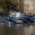 Havarija na vodovodnoj mreži u Novom Sadu potopila automobile VIDEO