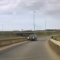 Opasna vožnja kod Požarevca! Vozač uleteo u kontra smer, svi gledaju i ne veruju (video)