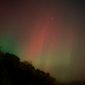 Aurora borealis sinoć obasjala Brač (VIDEO)