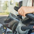 Petnaestogodišnjak ukrao autobus odveze devojku u školu