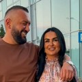 Pevač stigao kao podrška bratu u finalu PZ: Društvo mu pravi prelepa supruga, "Sve što valja je zauzeto"