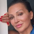 Nina Badrić pozirala u bikiniju: Pevačica izgleda fenomenalno u šestoj deceniji FOTO