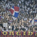 Torcida palila transparent navijača Sparte posvećen Ratku Mladiću