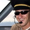 Ovo je pilot koji je pokušao da ubije 83 putnika Tokom leta je probao da ugasi motore na avionu