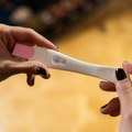 Francuska: Od sledeće godine pravo na abortus garantovano ustavom