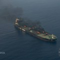 Pokušaj da se spase grčki tanker kojeg su u Crvenom moru napali pobunjenici iz Jemena