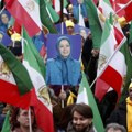 U Parizu nekoliko hiljada ljudi na skupu protiv iranskih vlasti