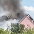 Gori porodična kuća u Smederevskoj Palanci: Eksplozija "najavila" požar - veći deo objekta u plamenu! Vatrogasci na terenu…