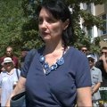 Disciplinski postupak protiv profesorke koja je pešačila sa studentima: Škola puna policije, roditelji đaka joj pružaju podršku…