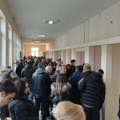 Vanredni izbori na Kosmetu: Funkcioneri Srpske liste glasali, Srbi izašli na birališta