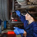 Oštećena nalepnica na automobilu može vas koštati prolaska na tehničkom pregledu: Svi vozači ovo moraju da znaju