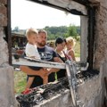 (Foto) Grom udario u kuću Pavlovića, a onda je krenuo horor! Majka sa dvoje dece bila unutra, pobegli u poslednjem momentu…