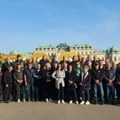 Iz jagodine u Beč stiglo 300 delegata: Srpski poljoprivrednici obilaze farmu i voze se fijakerom!