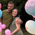 Trudna zvezda "Granda"! Pevačica i njen dečko fudbaler otkrili pol bebe, a nedavno je zaprosio u tajnosti