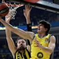 Fenerbahče lako sa Albom pred Zvezdu