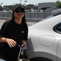 Pevačica na ruci novi ceo jedan stan! Roleks je dobila na poklon, a od cifre će vam se zavrteti u glavi! (foto/video)
