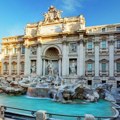 Iz fontane di Trevi novac izvlače lopatama: Po danu zaradi "samo" 3.000 evra! Italijanski simbol - vodeni sef
