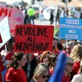 (Foto) "Ako Vlada ne reaguje, izgubiće izbore": Hiljade građana u Zagrebu traži veće plate i penzije