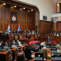 Treći dan vanredne sednice Skupštine Srbije: Vlast podržava predlog rebalansa budžeta za 2026, opozicija kritikuje
