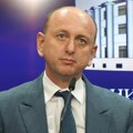 "Menjamo ustav češće nego neke gospođe kupaće kostime" Knežević poručio parlamentu šefa Delegacije EU: "Nek ide malo na odmor…