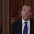 Medvedev "rašrafio": Ludi narko-predsednik Ukrajine se poigrava sa Kamalom Haris