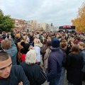 Na javnom času ispred Jovine gimnazije zatraženo izvinjenje direktora i školskog odbora "ali na pravu adresu" (FOTO i VIDEO)