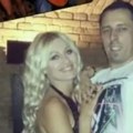 Umro Alis Jašarević: Pevačica saopštila tužne vesti i potresnim rečima se oprostila od prijatelja i kolege: "U šoku sam"