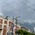 Nebo se zacrnelo, vetar lomi drveće: Žestoka oluja se upravo sručila na Beograd