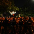 VIDEO Policija hapsi demonstrante kod Pravnog fakulteta u Beogradu