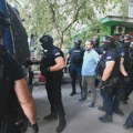 Pokrajinskog poslanika Radivoja Jovovića terete za napad na službeno lice, odeđeno mu zadržavanje do 48 sati