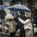 "Budite na oprezu i pratite instrukcije nadležnih organa": Građanima Srbije stiže SMS poruka zbog snega (Foto)