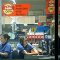 Handelsblat: Strani lanci supermarketa „šikanirani“ u Srbiji