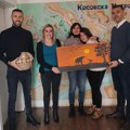 Pokret Kreni-Promeni uručio donaciju centru „Podrži me“ u Kosovskoj Mitrovici