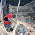 Jak zemljotres pogodio Avganistan, ljudi u panici bežali iz kuća, žene i deca plakali