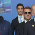 Mnogo pričali o ratu, ali ih zbunio pištolj: Šta su NATO lideri uradili sa revolverima koje im je poklonio Erdogan
