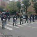 Napeto i nakon skupa SNS-a u Užicu: Policija razdvaja dve grupe