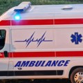 Direktan sudar kod Inđije: Jedna osoba povređena, auto završio u rupi